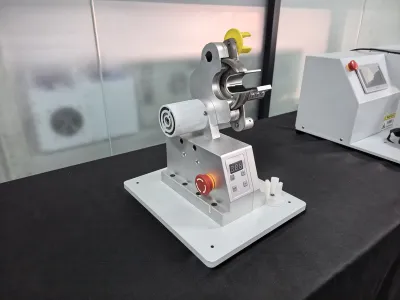 Vertikale Stoffwickelmaschine JW-25W Thumb
