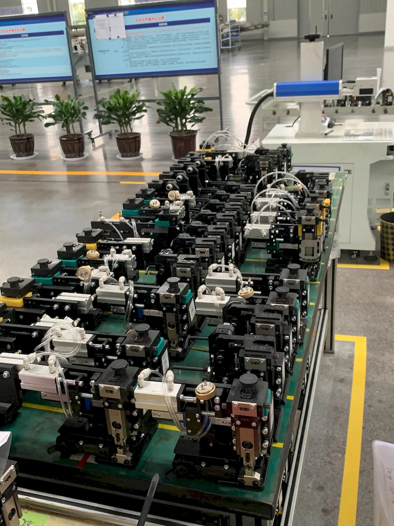 Terminal crimping machine blade, OTP applicator blade, Bending net, Terminal crimping knife Klinge der Crimpmaschine für Anschlüsse, Klinge des OTP-Applikators, Biegenetz, Crimpmesser für den Anschluss