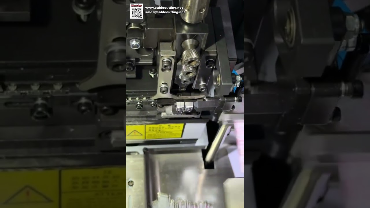 Hocheffiziente Kabelbaumverarbeitung: Vollautomatische Flachbandkabel-Crimp-Maschine