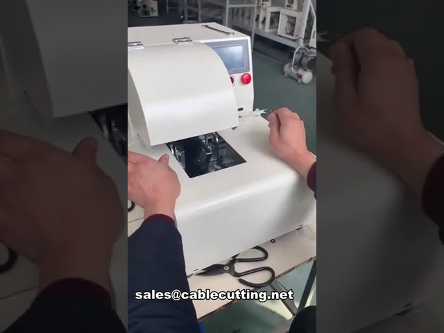 Flachbandkabel-Bandwickel- und Umwickelmaschine WPM-690P – Automatisierte Kabelbaumverpackung