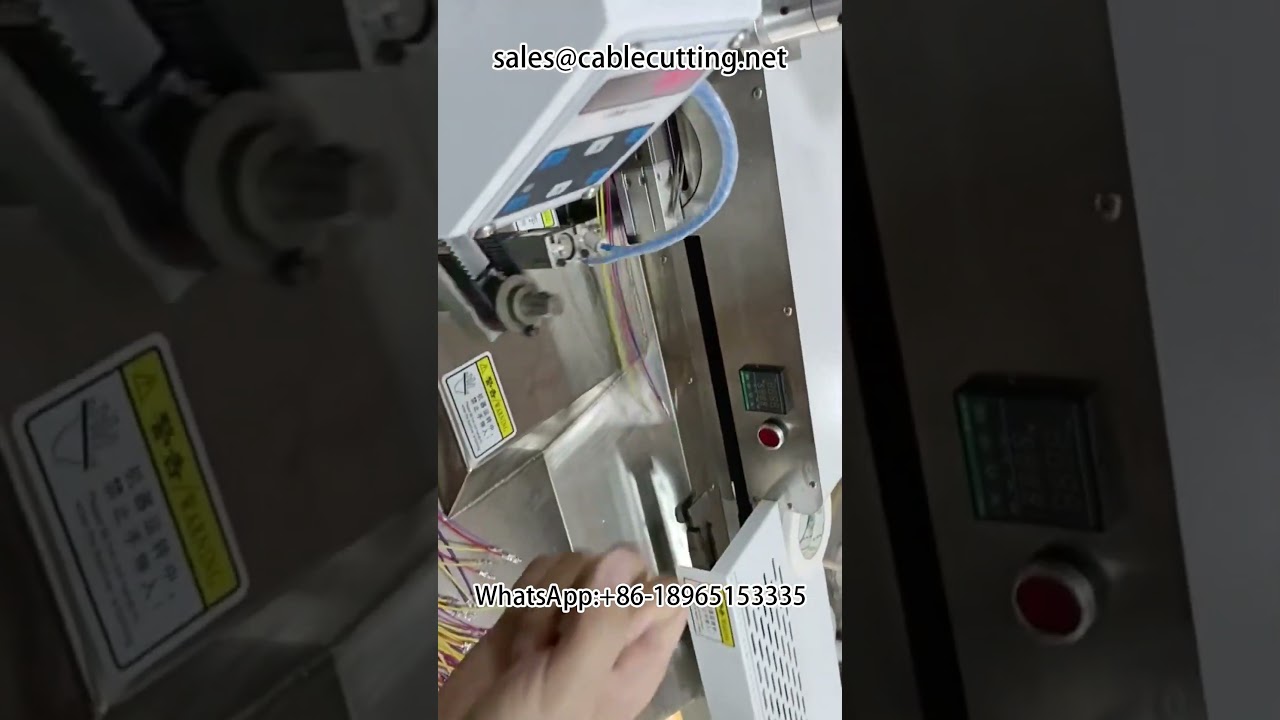 Multifunktionale Fünf-Draht-Doppelkopf-Crimpmaschine mit automatischer Abisolierung und Verzinnung