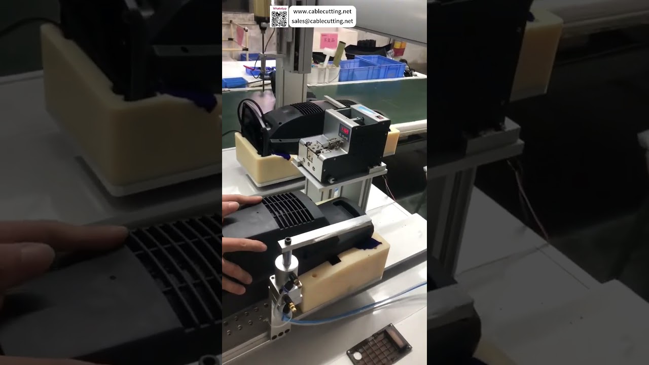 Automatische Tiefbohr-Schraubmaschine im Live-Test | Fabrikautomation & Smart Assembly