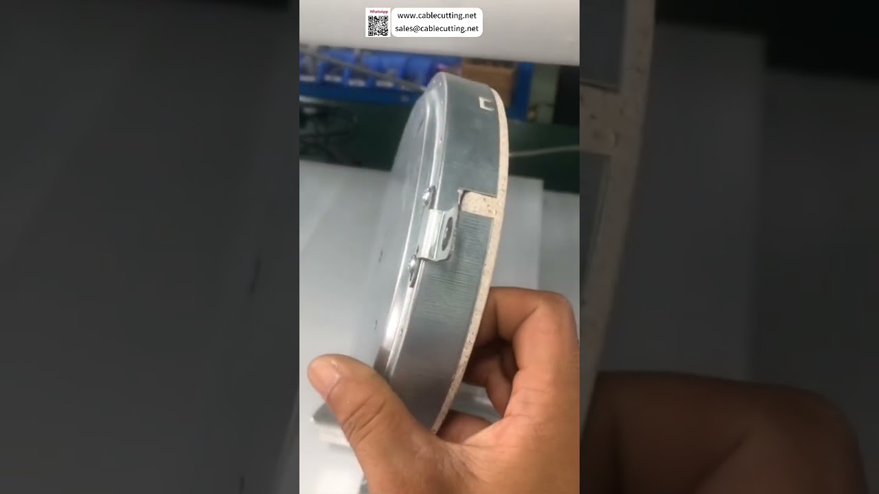 Automatischer Schraubautomat für Kochplatten – Fabrikautomatisierung für schnelle Produktion