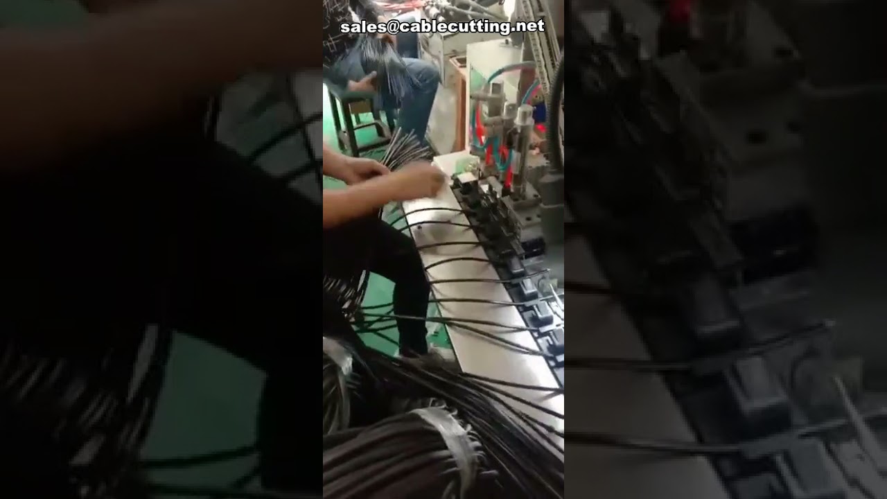 Automatische Crimpmaschine für Anhängerstecker und Kunststoffstecker – Effiziente Kabelbaumfertigung
