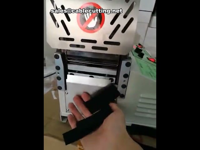 Fortschrittliche Schneidemaschine für Klettband-Schlaufen und Nylongurtband-Schnallen