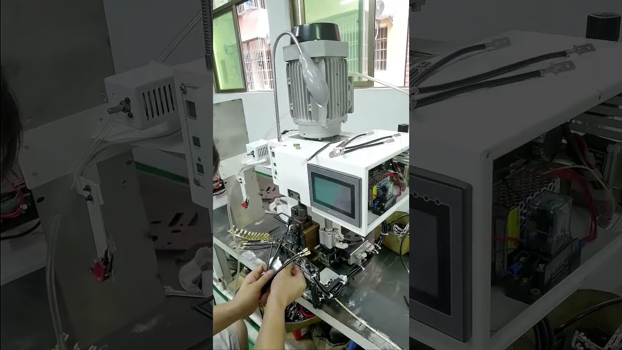 3T Horizontale Endlos-Abisolier- und Crimpstation | Kabelverarbeitung für die Fabrikautomatisierung