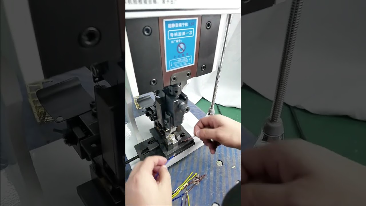 Terminalmaschine mit U-förmiger Matrize – einfache Bedienung, hohe Präzision, perfekter Crimpeffekt #Fabrik