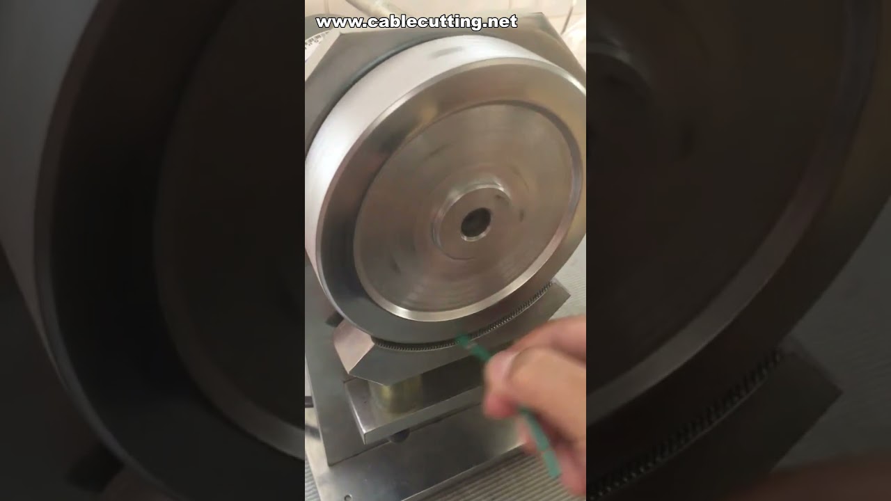 Halbabisolier- und Drahtverdrillmaschine – Gewerbliche Halbabisolier-Verdrillmaschine zu verkaufen