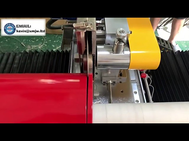 Präzise Rollenschneidmaschine für Kraftpapier und Vliesstoffe – Effizient & Automatisch