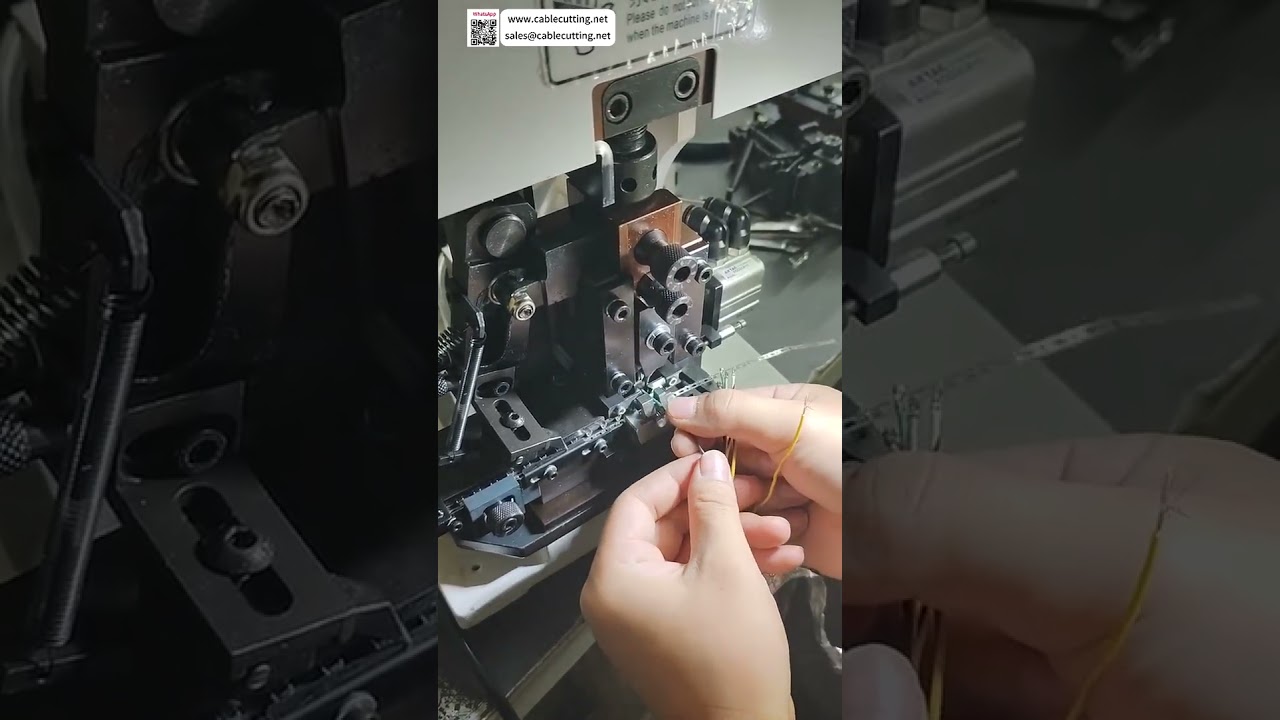 Präzisions-Abisoliermaschine und Crimpautomat für Einzeladern – Optimale Feinabstimmung für 2,5-mm-Klemmen