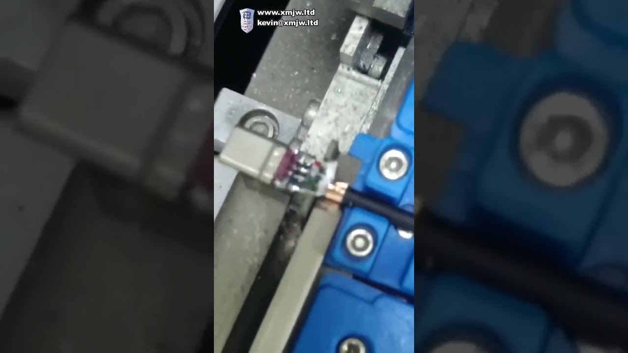 Automatische USB-C Lötmaschine 2020: Maßgeschneiderte Kabelfertigung mit hoher Präzision