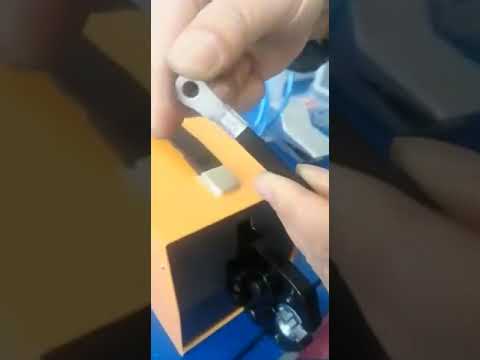 Pneumatische Terminal-Crimp-Maschine WPM-300L – Hochpräzises Crimpen für Kabelbaumautomation