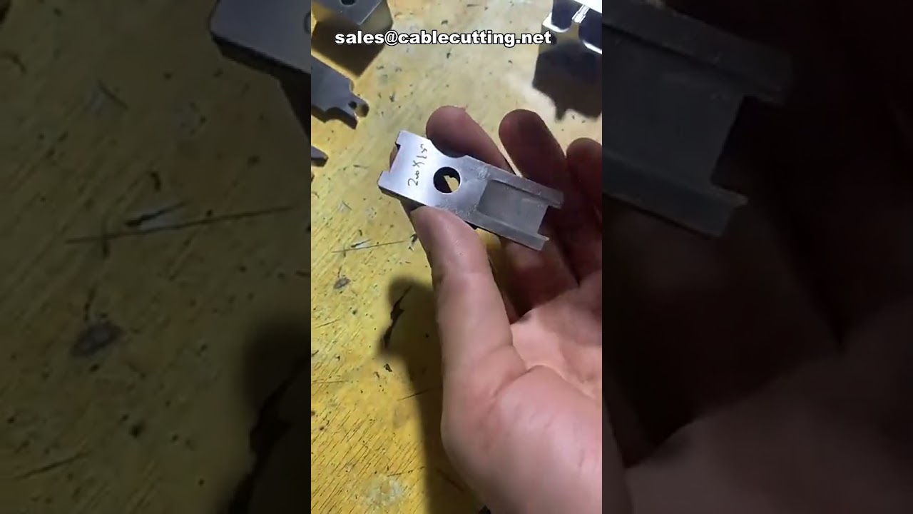 Maßgeschneiderte Kaltpress-Formmesser & Schneidklingen für automatische Crimp-Maschinen