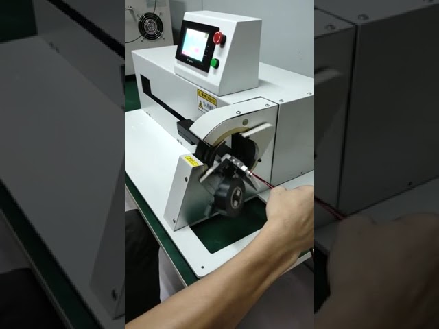 Automatische Bandwickelmaschine WPM-302 – Effiziente Spulenverpackung für die Industrie